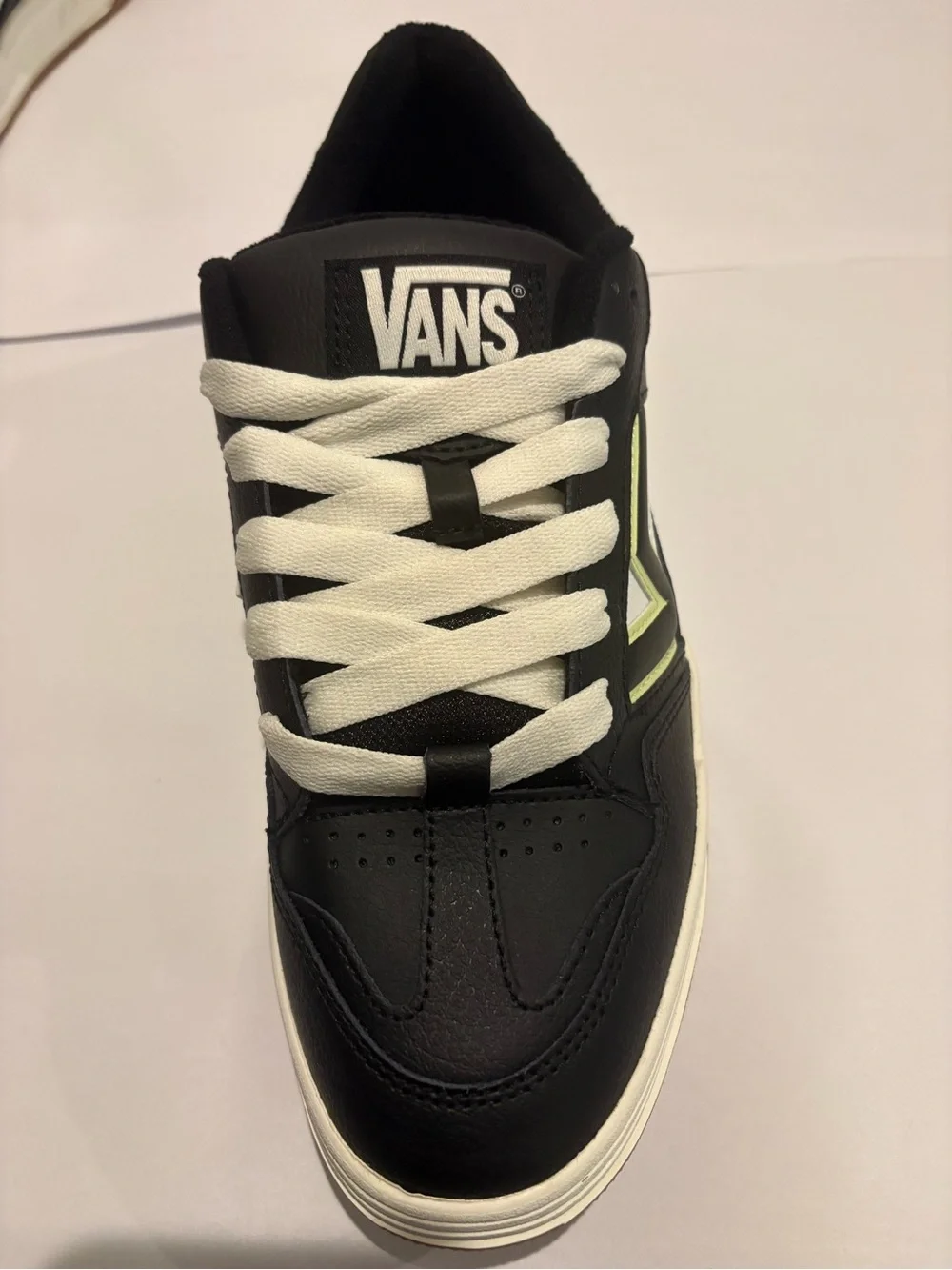 Vans padded black grippy